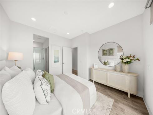 1607 Somerton Dr , Costa Mesa, CA