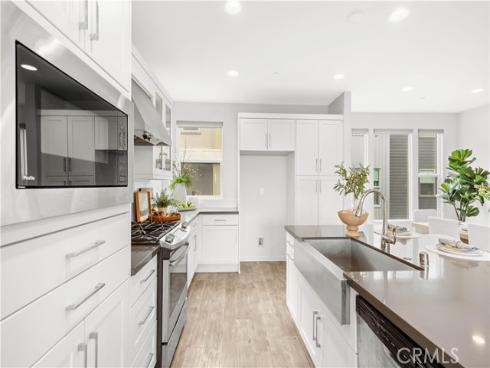 1607 Somerton Dr , Costa Mesa, CA