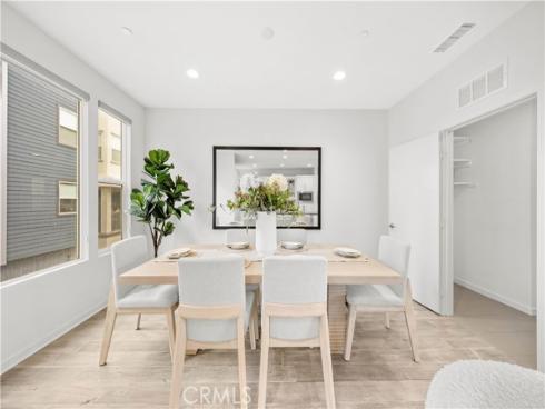 1607 Somerton Dr , Costa Mesa, CA