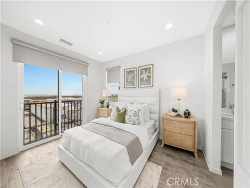 1607 Somerton Dr , Costa Mesa, CA