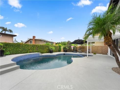 1872  Parkview   Circle, Costa Mesa, CA