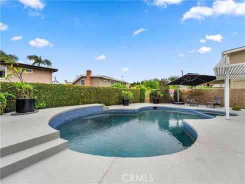1872  Parkview   Circle, Costa Mesa, CA