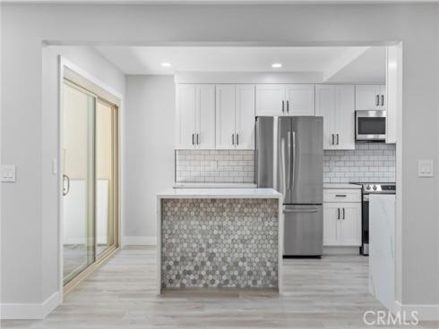 3008 Club House Circle