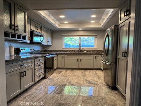 613 Lakeview 17 Lane, Costa Mesa, CA