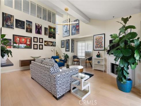 345  Avocado  201B  Street, Costa Mesa, CA