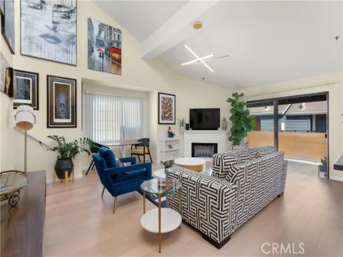 345  Avocado  201B  Street, Costa Mesa, CA