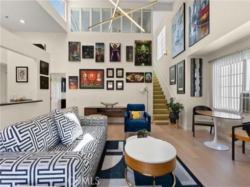 345  Avocado  201B  Street, Costa Mesa, CA