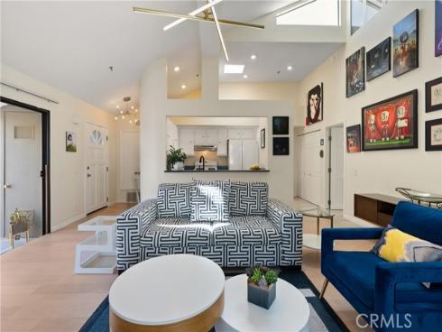 345  Avocado  201B  Street, Costa Mesa, CA