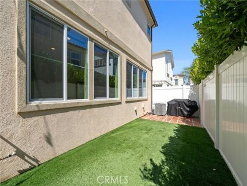 945  Brilliance   Lane, Costa Mesa, CA