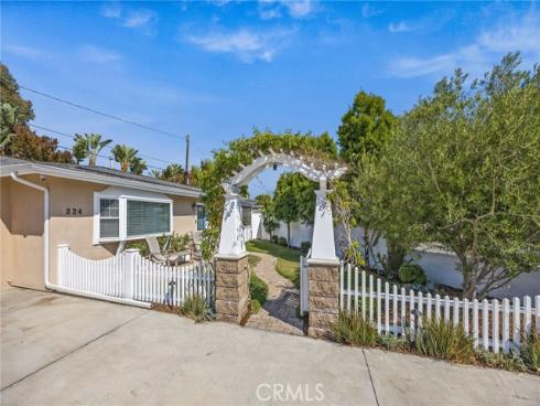 224  Pauline   Place, Costa Mesa, CA