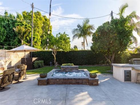 269  Cecil   Place, Costa Mesa, CA