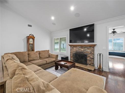 1387 Garlingford Street, Costa Mesa, CA