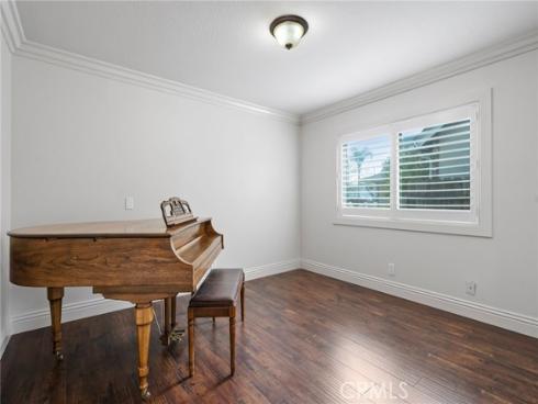 1387 Garlingford Street, Costa Mesa, CA