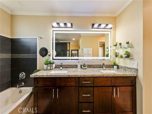 2798 Redwing , Costa Mesa, CA