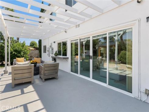 2798  Redwing  , Costa Mesa, CA