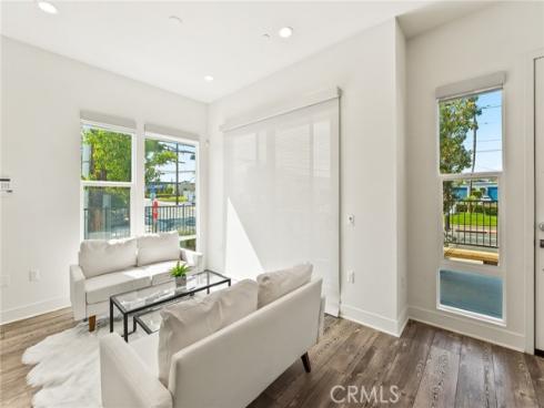 697 W 17th  , Costa Mesa, CA