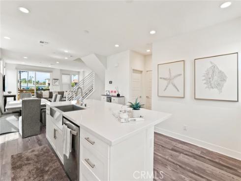 697 W 17th  , Costa Mesa, CA