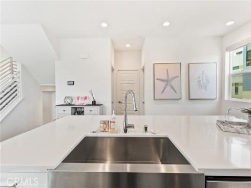 697 W 17th  , Costa Mesa, CA