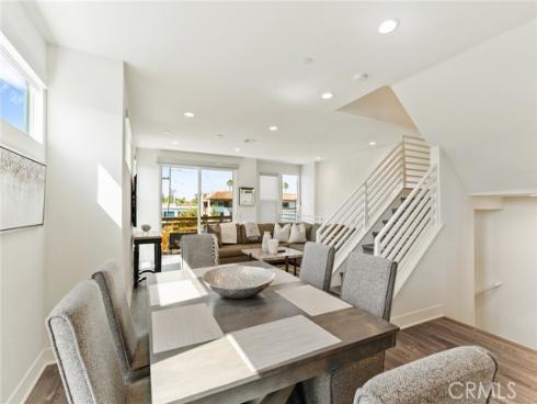 697 W 17th  , Costa Mesa, CA