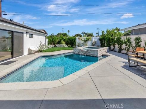 270  Albert   Place, Costa Mesa, CA