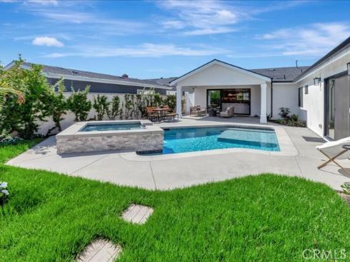 270  Albert   Place, Costa Mesa, CA