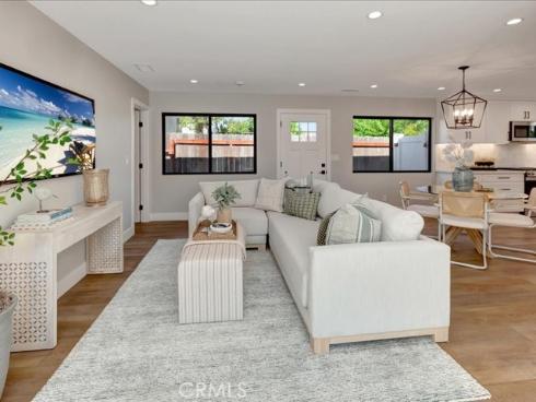 270  Albert   Place, Costa Mesa, CA