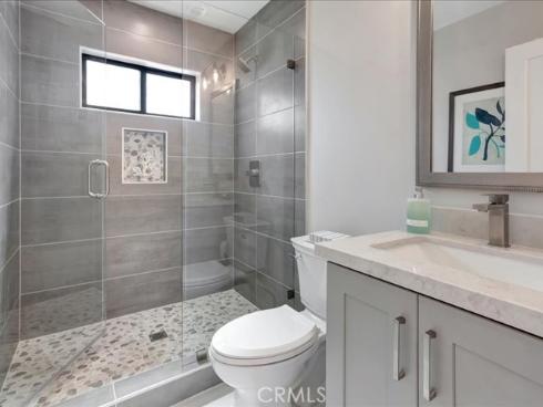 270  Albert   Place, Costa Mesa, CA