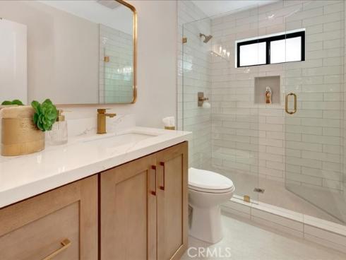 270  Albert   Place, Costa Mesa, CA