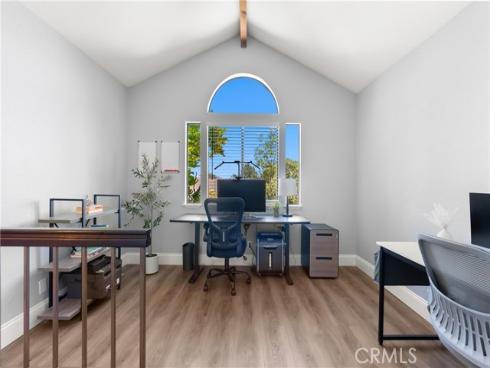 2649  Elden  E , Costa Mesa, CA