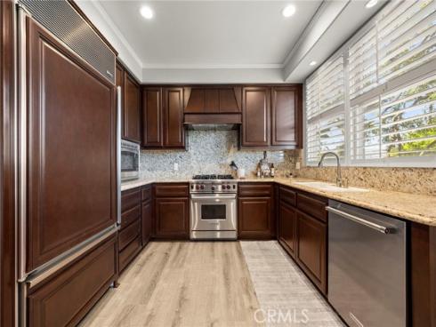 401  Bernard  211  Street, Costa Mesa, CA