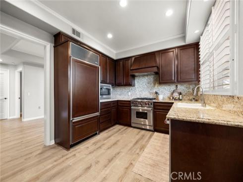 401  Bernard  211  Street, Costa Mesa, CA