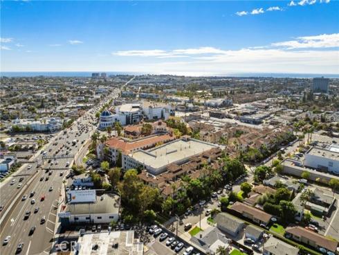 401  Bernard  211  Street, Costa Mesa, CA