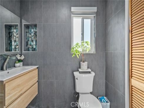 2750  San Carlos   Lane, Costa Mesa, CA