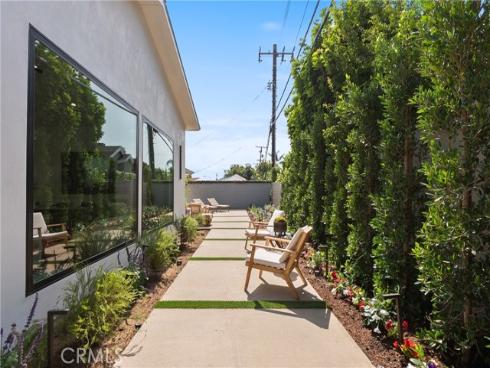 2989 Ceylon Drive, Costa Mesa, CA