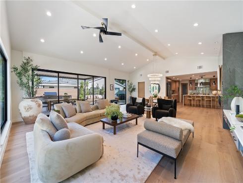 2989 Ceylon Drive, Costa Mesa, CA