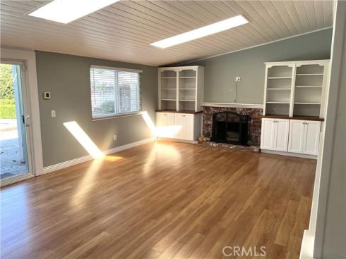 208 Dartmouth Place, Costa Mesa, CA