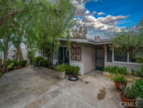 208 Dartmouth Place, Costa Mesa, CA