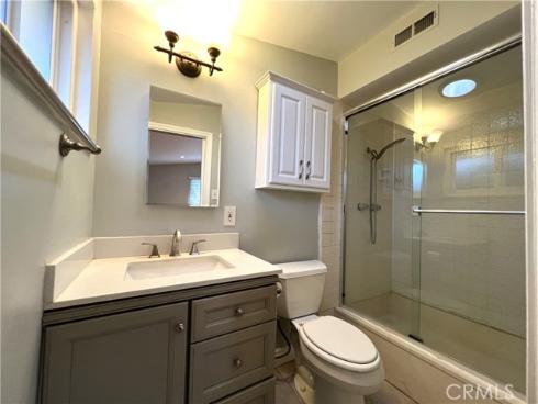 208 Dartmouth Place, Costa Mesa, CA