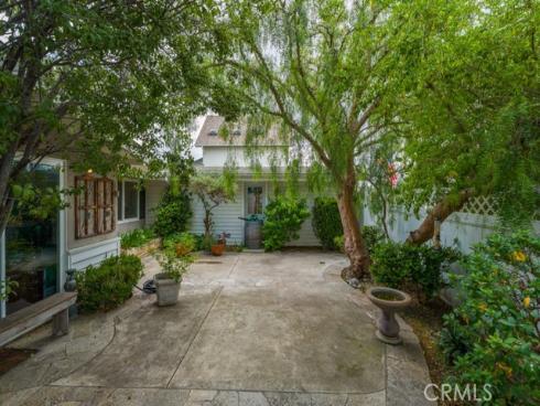 208 Dartmouth Place, Costa Mesa, CA