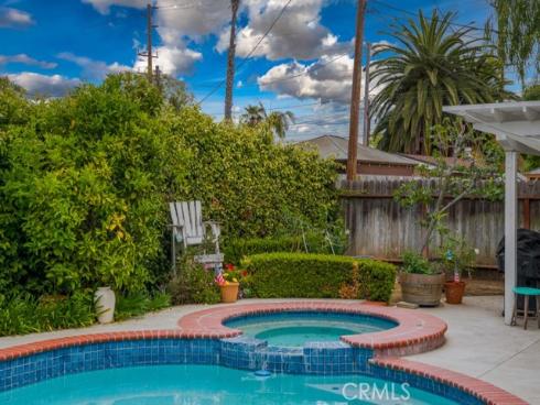 208 Dartmouth Place, Costa Mesa, CA