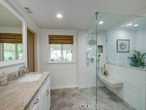 2879 Club House Rd , Costa Mesa, CA