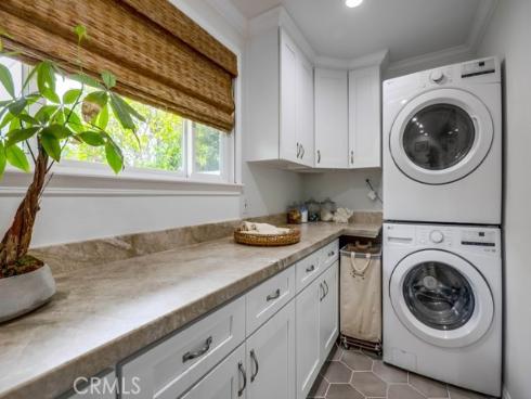 2879 Club House Rd , Costa Mesa, CA