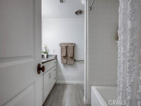 2879 Club House Rd , Costa Mesa, CA