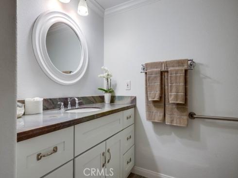 2879 Club House Rd , Costa Mesa, CA