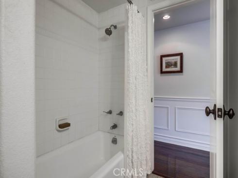 2879 Club House Rd , Costa Mesa, CA