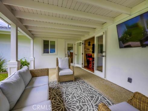 2879 Club House Rd , Costa Mesa, CA