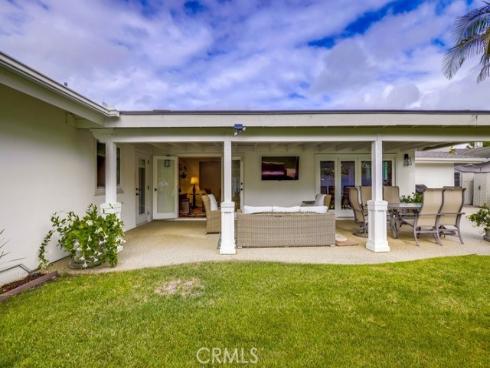 2879 Club House Rd , Costa Mesa, CA