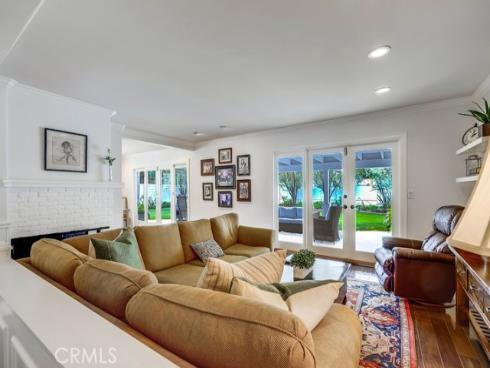 2879 Club House Rd , Costa Mesa, CA