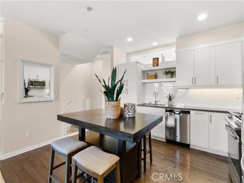 617 W 17th  , Costa Mesa, CA