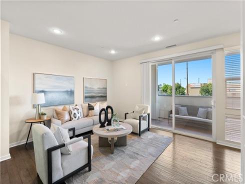 617 W 17th  , Costa Mesa, CA